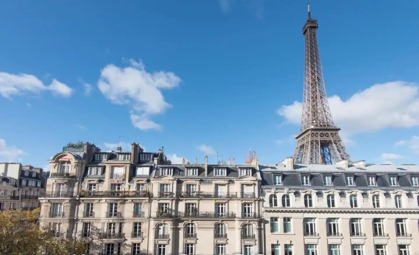 Tour Eiffel Two-Bathroom Two-Bedroom Loggia Spacious Quiet Brand-New Apartment Paryż Francja